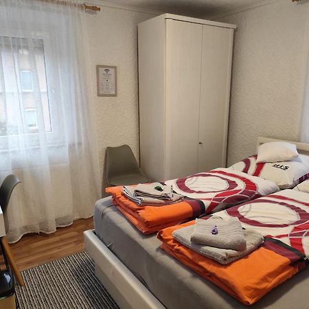 Gaestezimmer Boxenstopp Veitsbronn Exterior foto